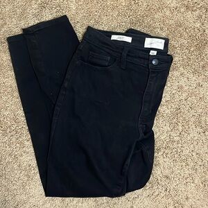 Black universal thread Jeans